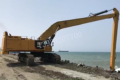 【挖掘機(jī)加長(zhǎng)臂】挖掘機(jī)加長(zhǎng)臂在施工的時(shí)有哪些優(yōu)勢(shì)和好處？
